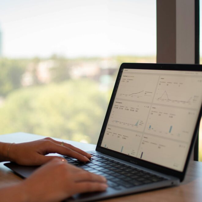 Budgeting Apps vs Spreadsheets: Which System Actually Works?